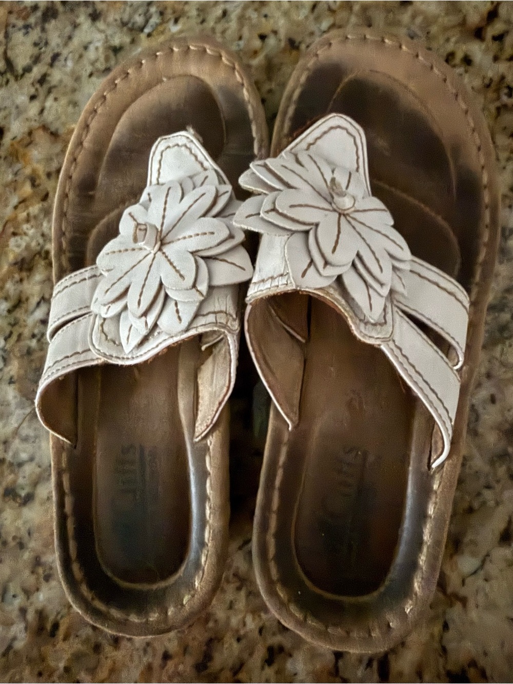 Cliffs by WHITE MOUNTAIN Cream Floral Leather Slide Sandals